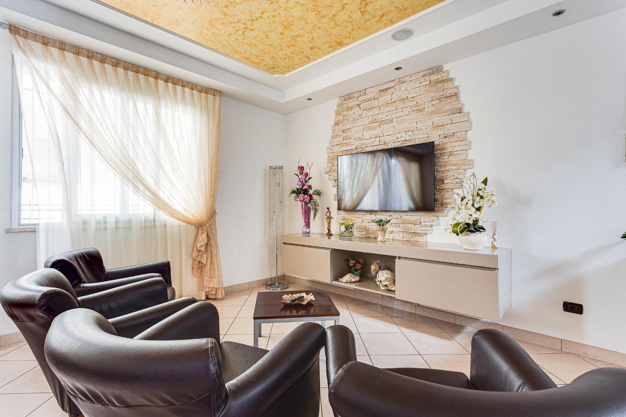 Sirena Hotel 3*